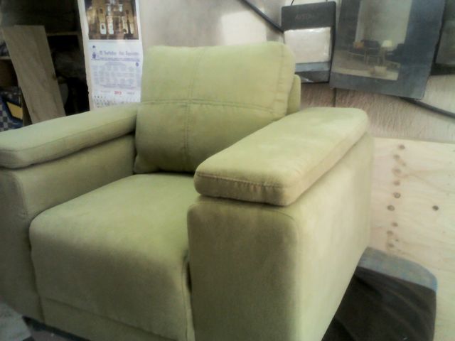 SILLON VERDE PISTACHE.